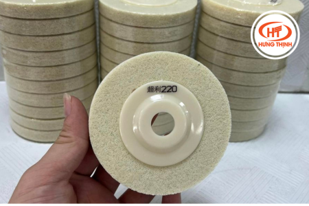Nỉ trắng đánh bóng giúp loại bỏ vết xước nhỏ, vết mờ và làm sáng bóng vật liệu