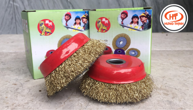 Đa dạng các loại chổi đánh rỉ phục vụ khách hàng