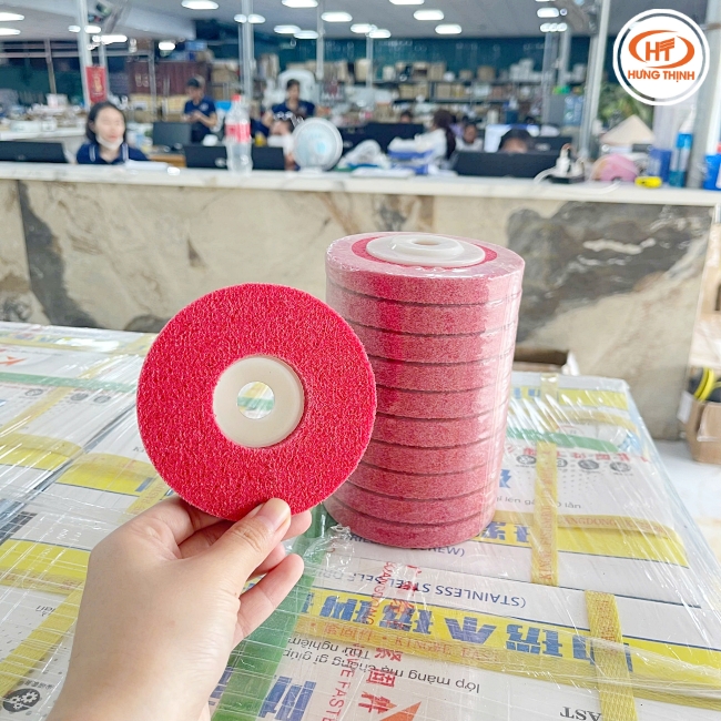 ứng dụng của nỉ đỏ đánh bóng