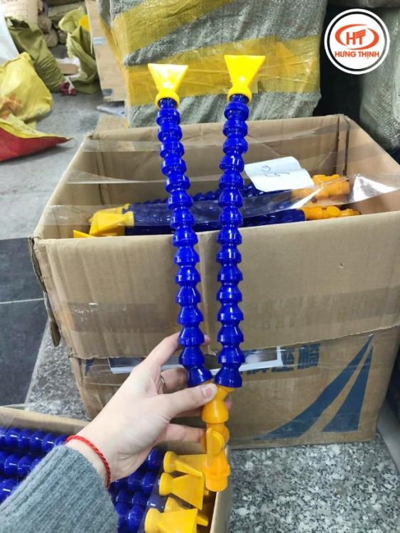 Lí do chọn vòi tưới nguội CNC