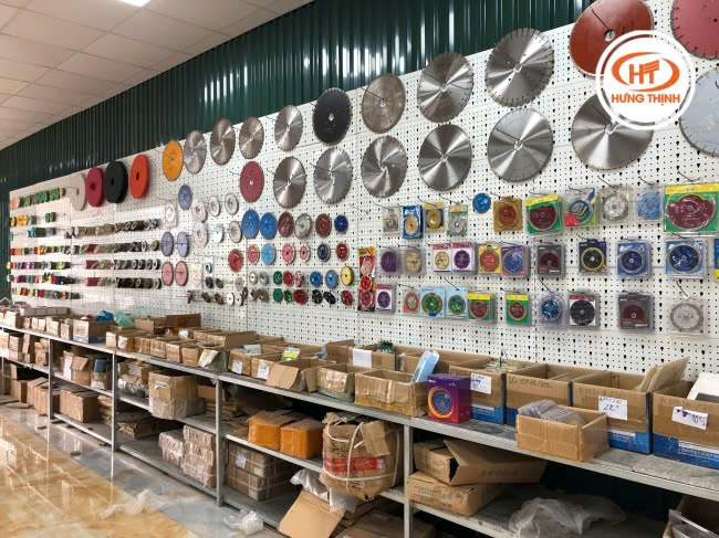 Tổng kho vật tư kim khí Hưng Thịnh