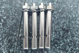 Tắc Kê Nở Inox 201 M8x80