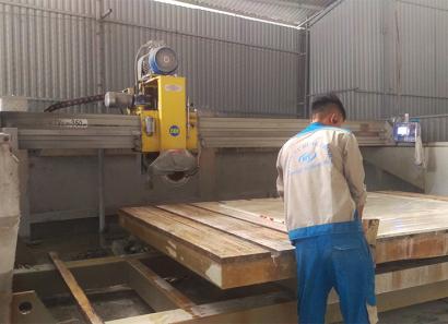 Máy Cắt, Xẻ Đá Granite – Marble Tự Động Nhập Khẩu KTY3-350