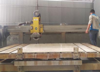 Máy Cắt, Xẻ Đá Granite – Marble Tự Động Nhập Khẩu KTY3-350
