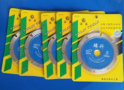 Lưỡi cắt xanh phi 114