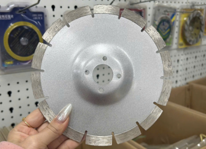 Ảnh thật Lưỡi Cắt Con Én Ảnh thật Lưỡi Cắt Con Én