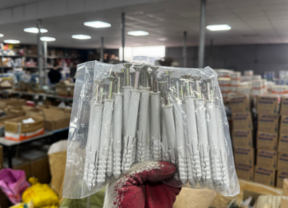 Vít Lắp Đặt Nở