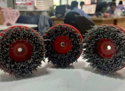 Bàn Chải Đánh Bóng