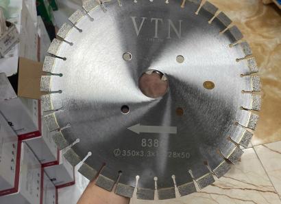 Lưỡi Cắt Phi 350
